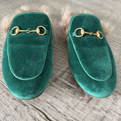 Gucci Green Velvet Fur-Lined Princetown Mules – Women’s Designer Loafers SIZE 38 1/2