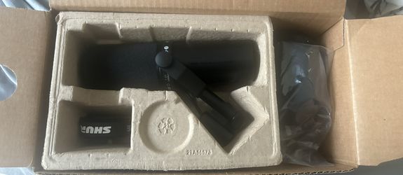 Shure Sm7db Dynamic Microphone  (built In Pre Amp) 