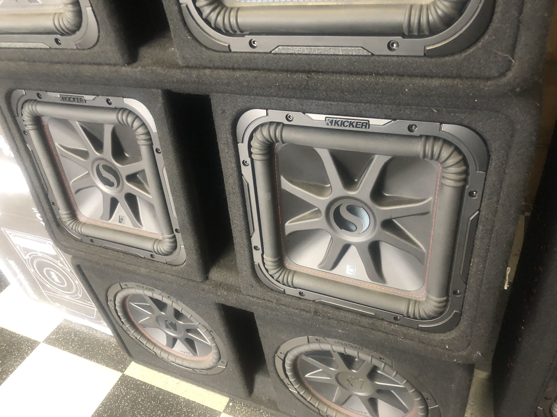 Kicker L7r12 Dual Ported Subwoofer Box