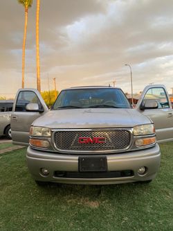 GMC Yukon XL Denali 2006 En Venta 5000 Oh Mejor Oferta AC Trabaja Bien