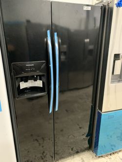 Frigidaire side by side in glossy black