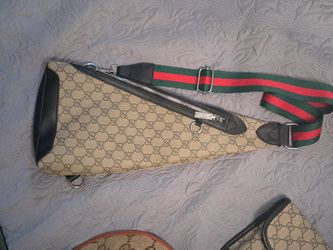 Gucci GG Supreme Courrier Belt Bag