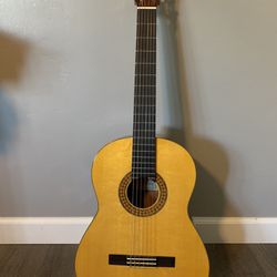 Takamine Series G124 Classical Guitar