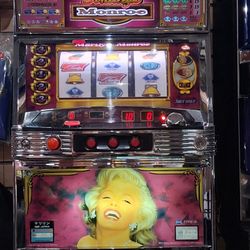 Marilyn monroe collectible slot machine