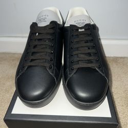 GUCCI ZAPATILLAS DE CAÑA BAJA NEW ACE       Color: Black & Black & Swamp Grey.         Size:11