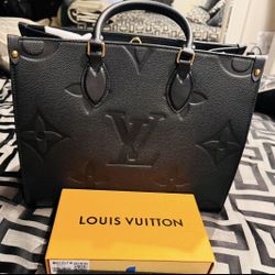 Louis Vuitton Purse 