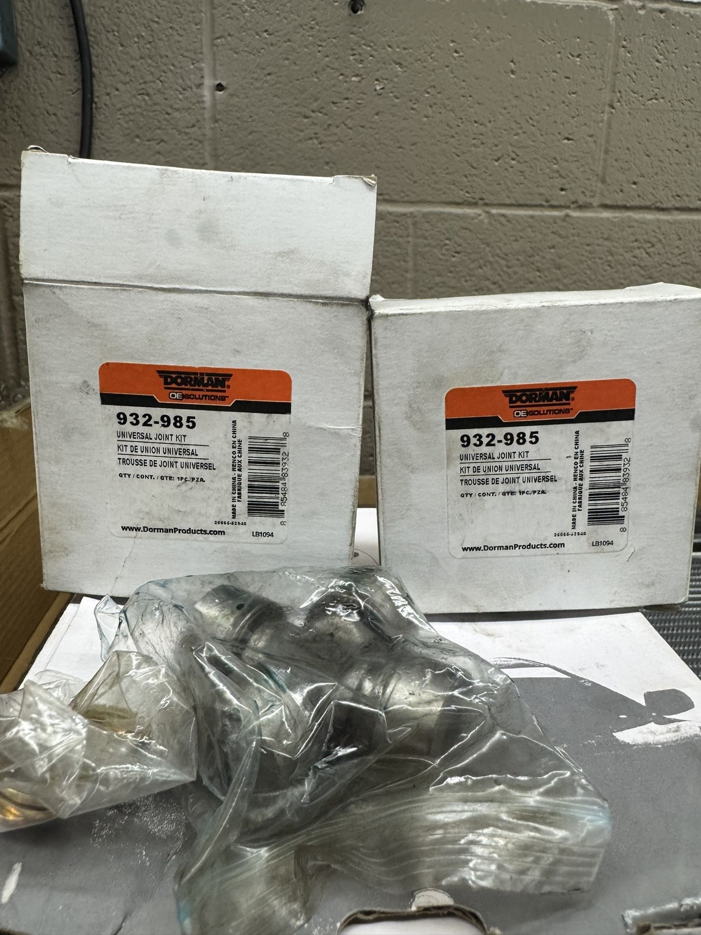 BMW E30 Universal Joints For Drive Shaft And Center Support
