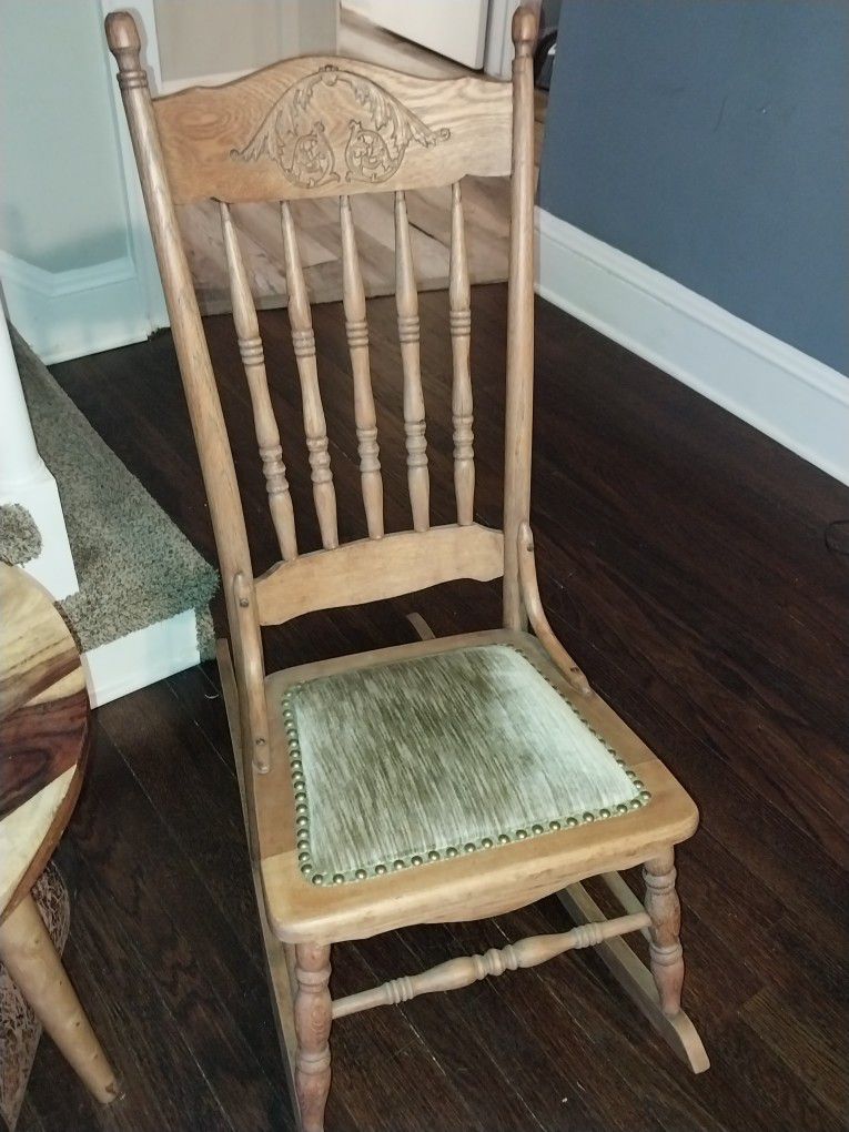 Antique Rocking Chair 100 Year Old 