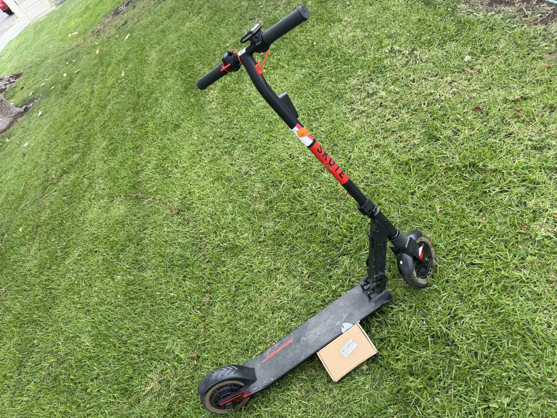Electric Scooter For Adult Very Light Weight 