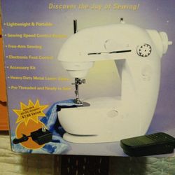 Sew D' Lite Portable Mini Sewing Machine 