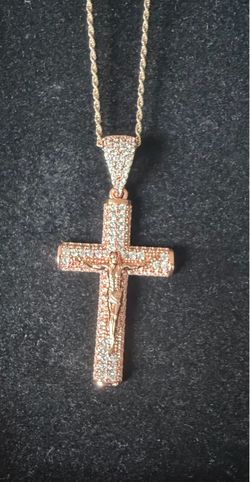 🔥 Iced Crucifix Cross Pendant + Rope Chain – Rose Gold Tone – NEW
