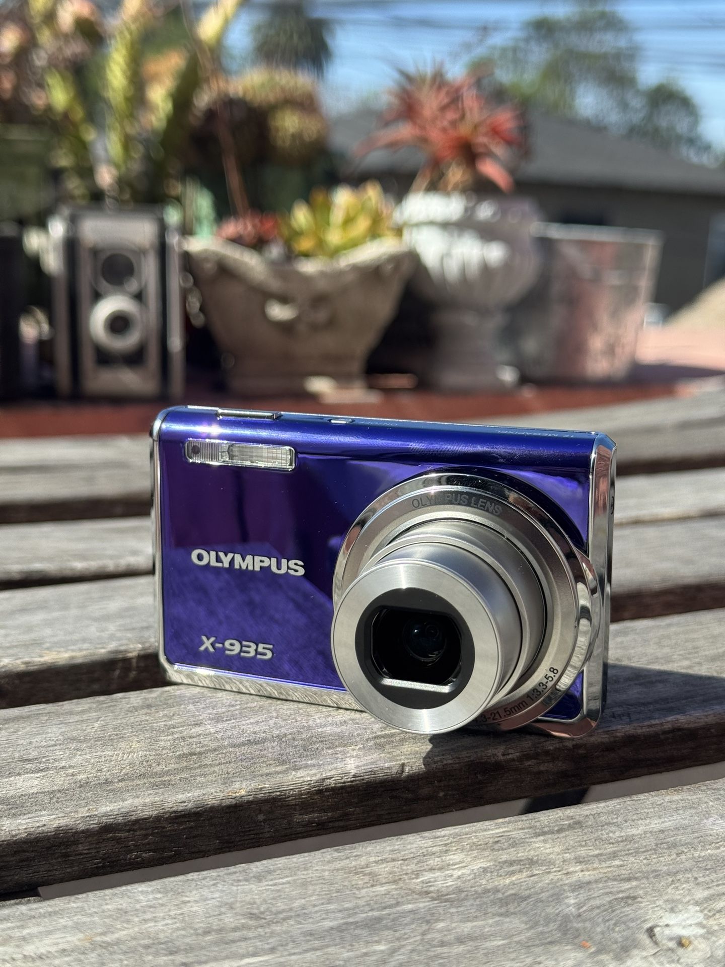 Vintage Olympus Y2K Digicam