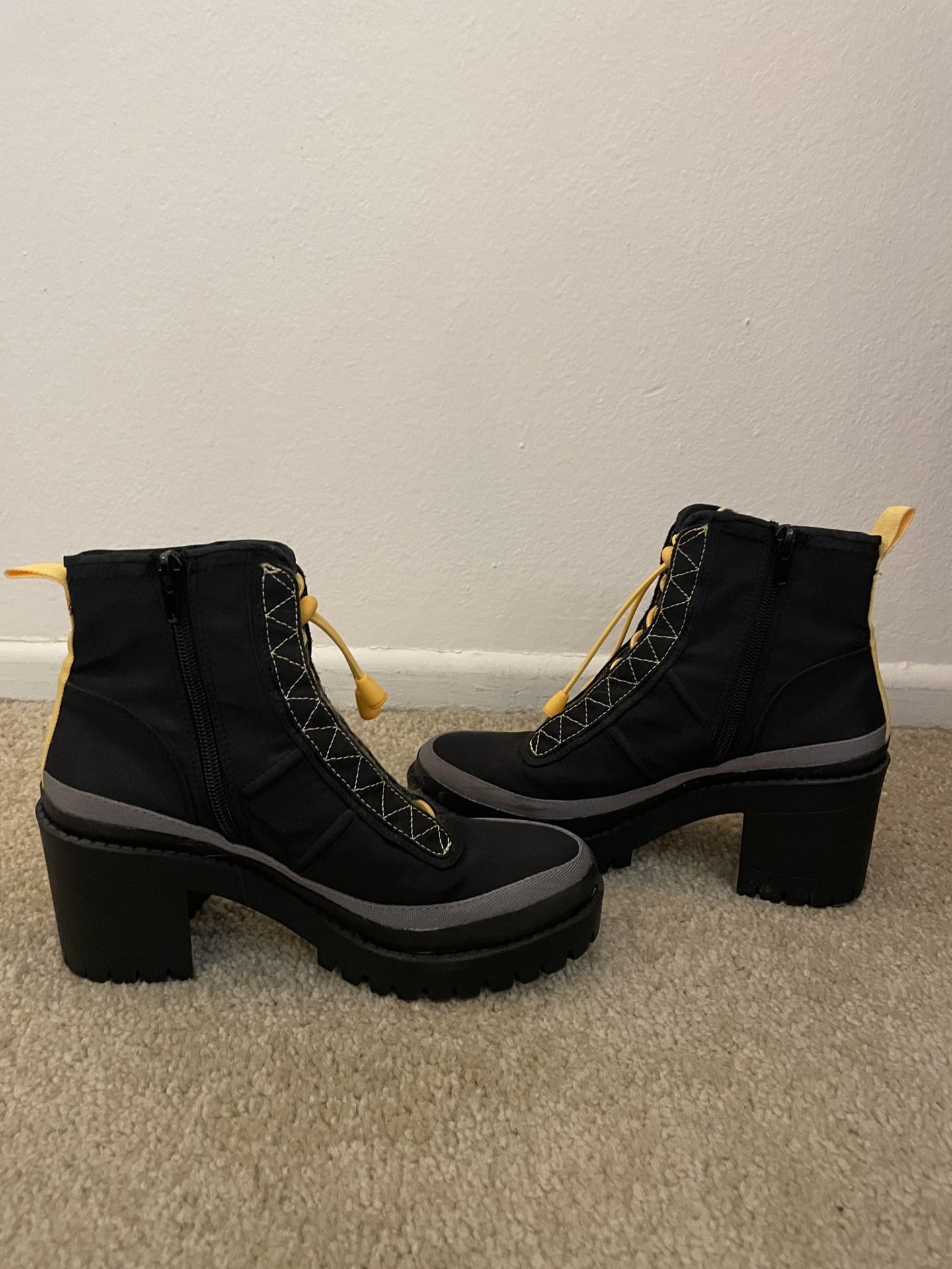 Steve Madden Boots
