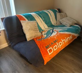 Full size futon