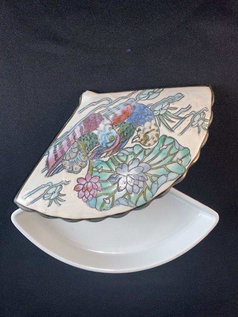 Vintage Chinese TONGHI Porcelain Fan Shape Box Macau Pastel Asian birds