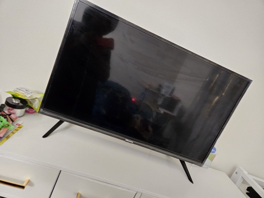 Hisense Tv 32in