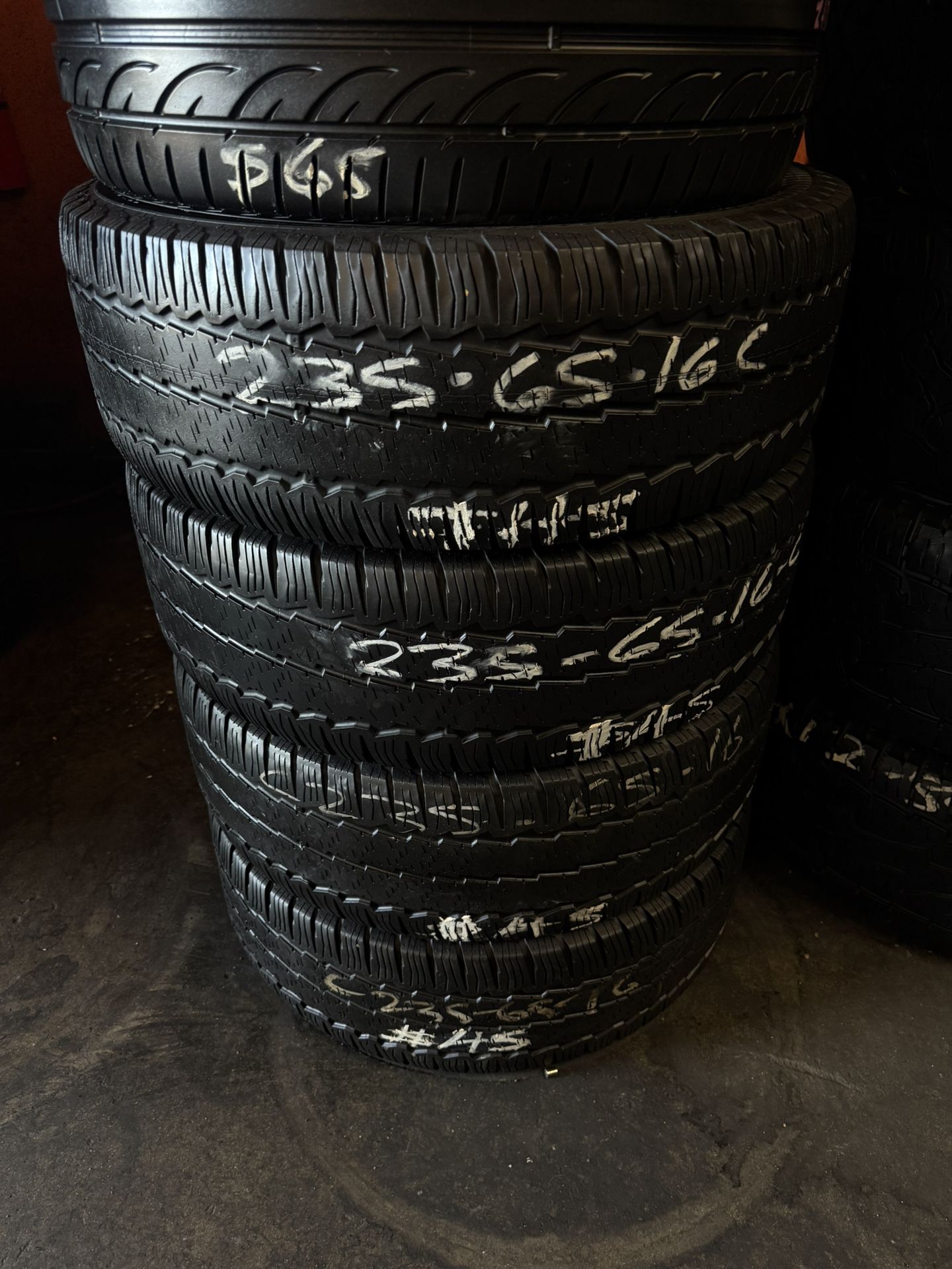 235/65/16c