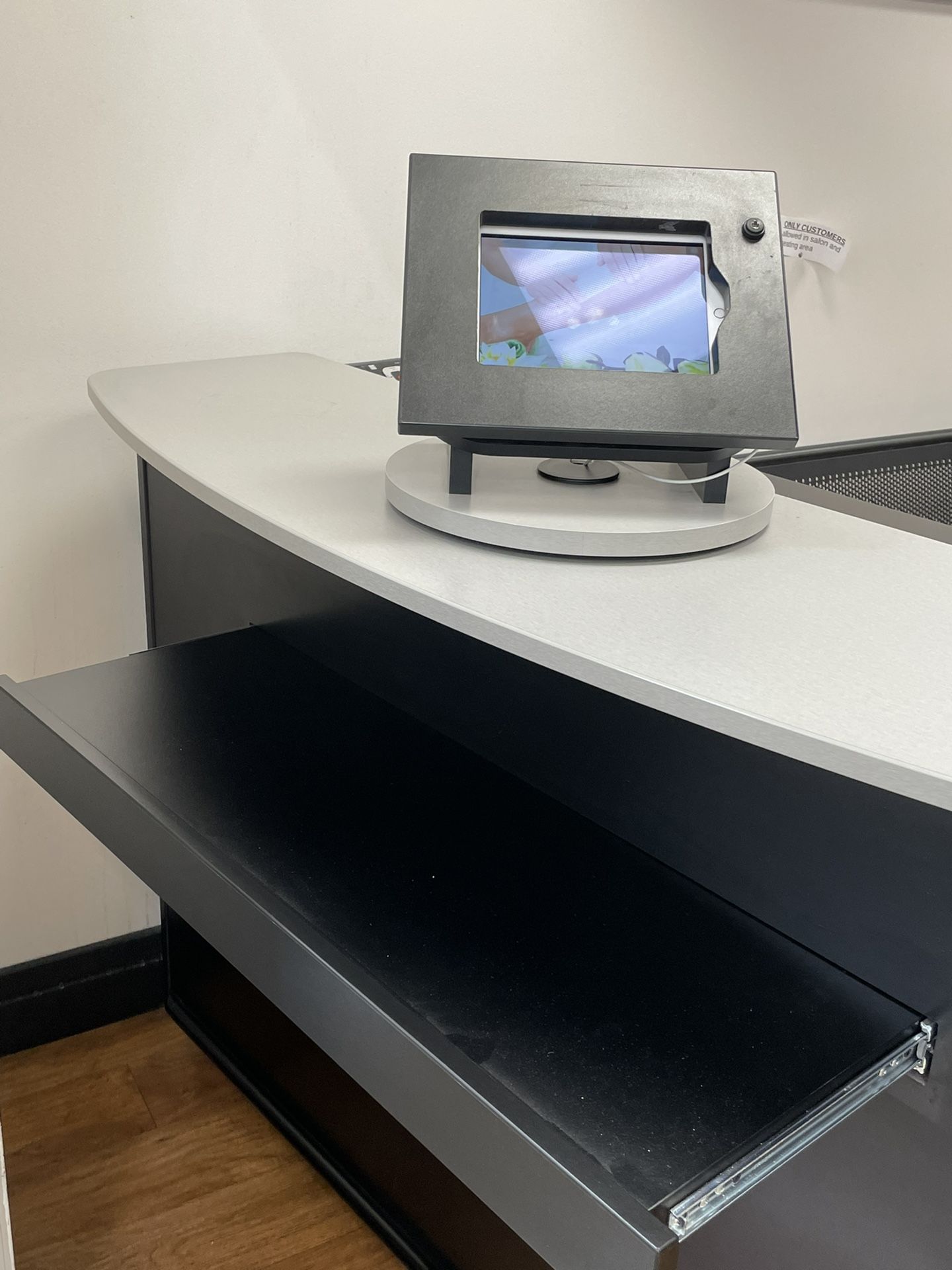 Just Like New Counter Tebal For Business Use