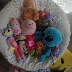 Large Bundle Of Stuffed Animals And Squishmillows