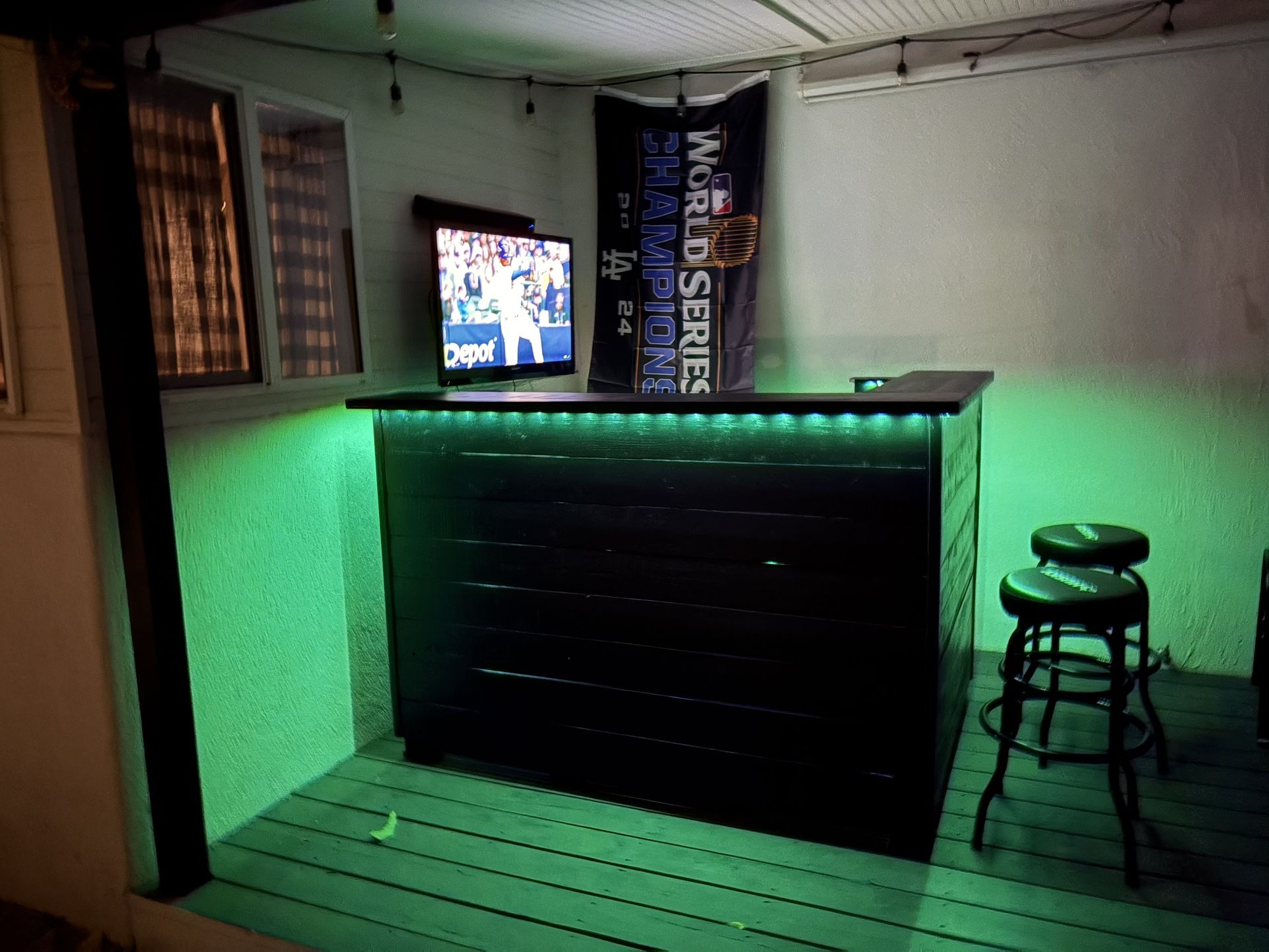 Bar Indoor/outdoor