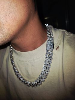 Cuban diamond chain S925 26mm 200"