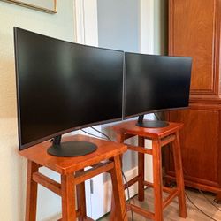 2 Samsung Curved Screens (27 inch C27T550FDN)