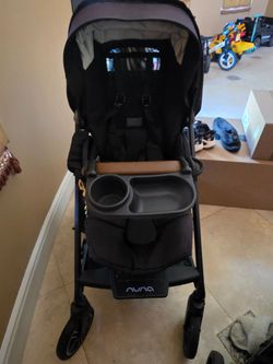 Nuna stroller that becomes truly flat