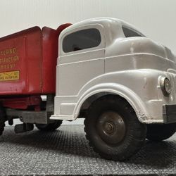 Structo Lift Dump Truck 844 Wind Up 