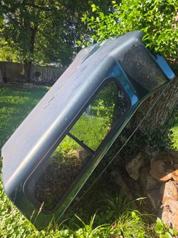 Truck bed cover