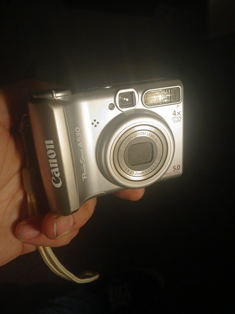 Silver Canon Powershot A530 Digital Camera!