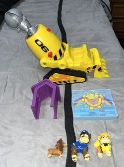PAW Patrol The Movie Rubble’s Deluxe Bulldozer - COMPLETE SET IN EXCELLENT COND.