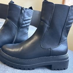 Women Chelsea Boots 