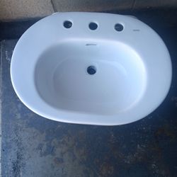 TOTO Nexus 24" Lavatory with 8" Faucet Centers is a vitreous china bathroom sink