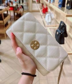 Authentic Tory Burch Chain Wallet white
