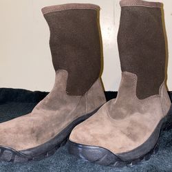 NEW Lands End Fleece lined Boots