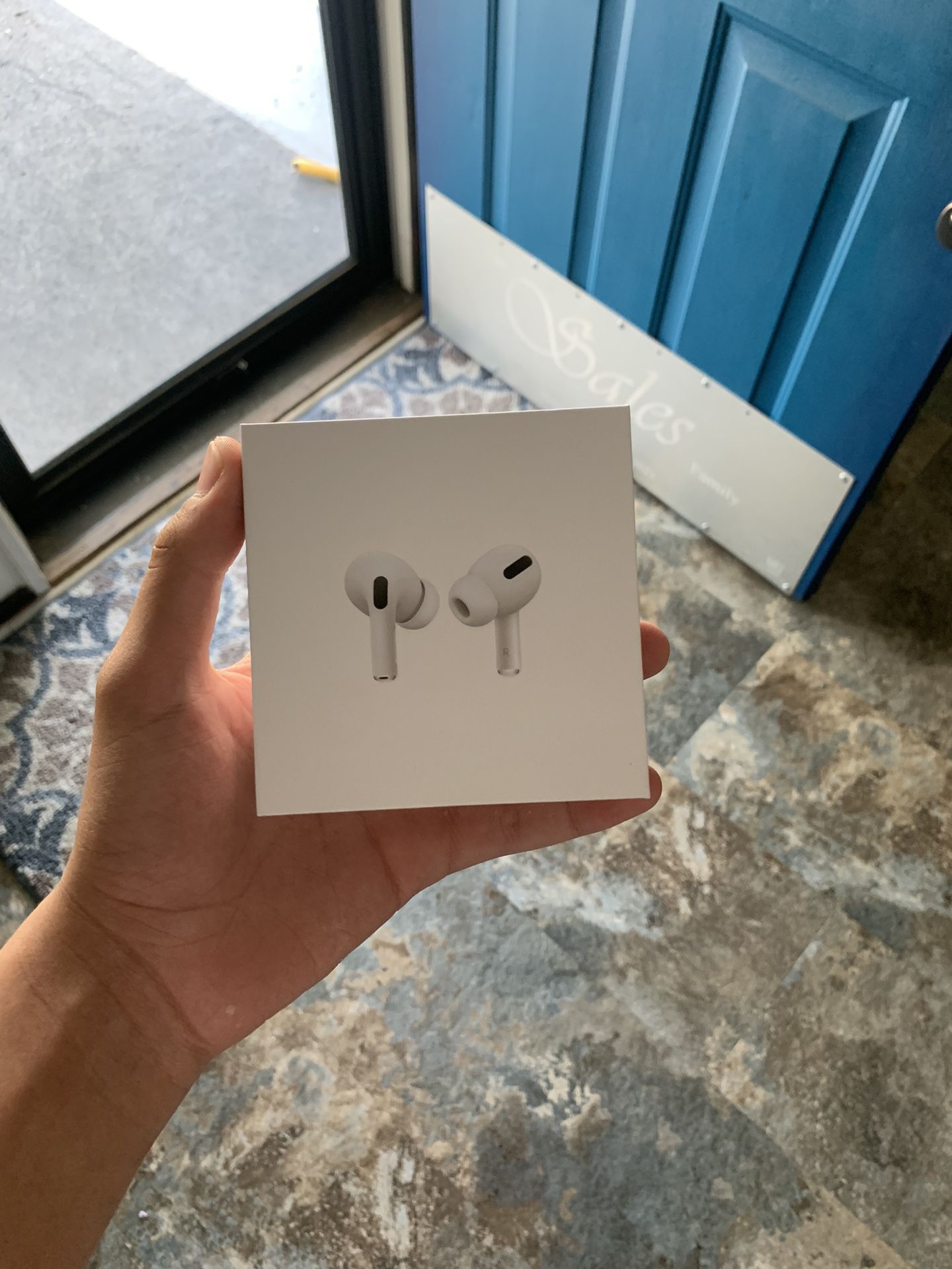 AirPods Pro (brand New)