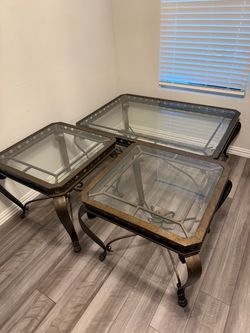 Coffee table set