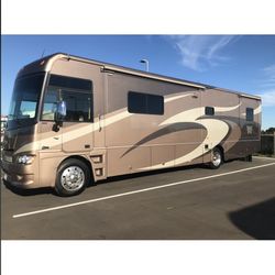 2008 Winnebago 38J