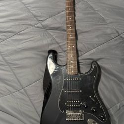Electric Gituar (MEET UPS  OR PICK UP ONLY)