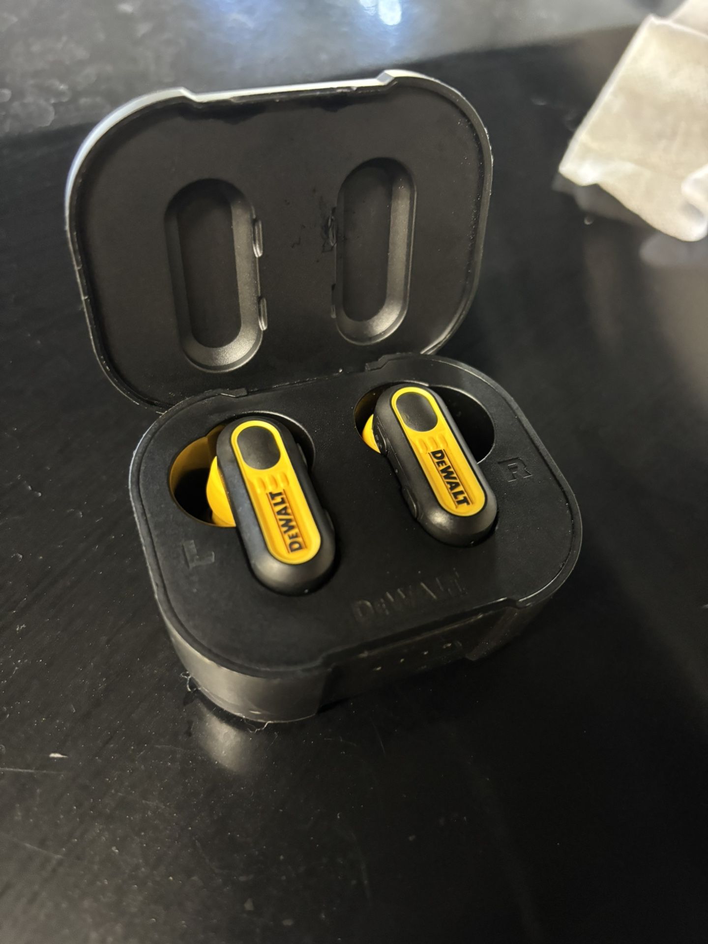 Dewalt In Ear Jobsite Headphones.