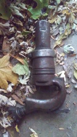 Chipping pneumatic hammer