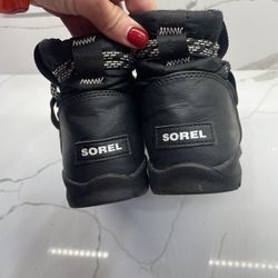 Sorel boots size 8