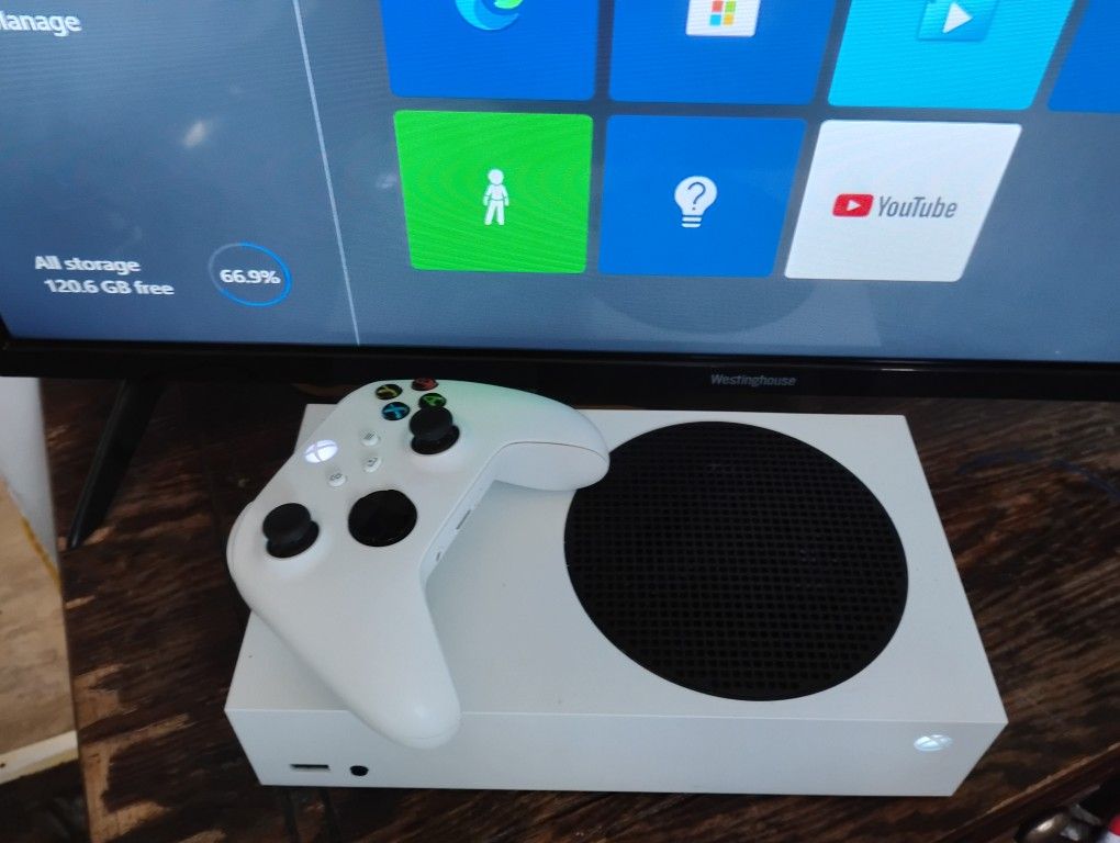 Xbox Series S With Razor Headphones 