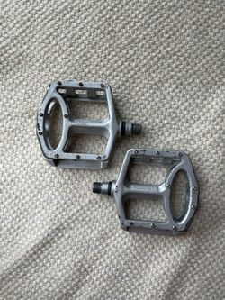 WELLGO MG-1 - Bike Pedals - Works Perfect  - Good and clean condition - If the listing is up and you can see it, that means the item is available - Pi