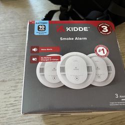 Kidde 10-Year Battery Powered Smoke Detector with Photoelectric Sensor and Voice Alerts (3-Pack)