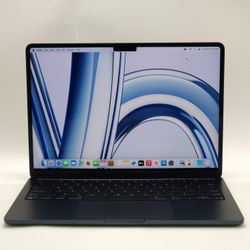 2022 Apple MacBook Air 13.3" M2 3.5GHz 8GB RAM 256GB SSD MLY33LL/A