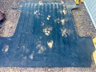 OEM Chevrolet bed mat 5.5 short bed