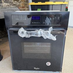 Whirlpool Electric Oven Brand New 6 Years Old