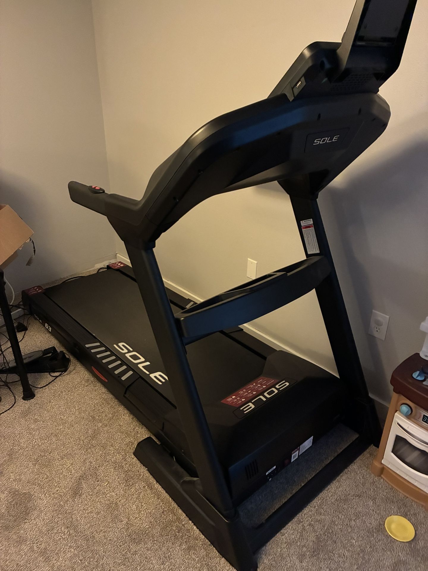 SOLE F63 Treadmill