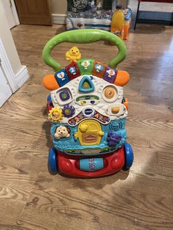 Vtech Stroll & Discover activity walker